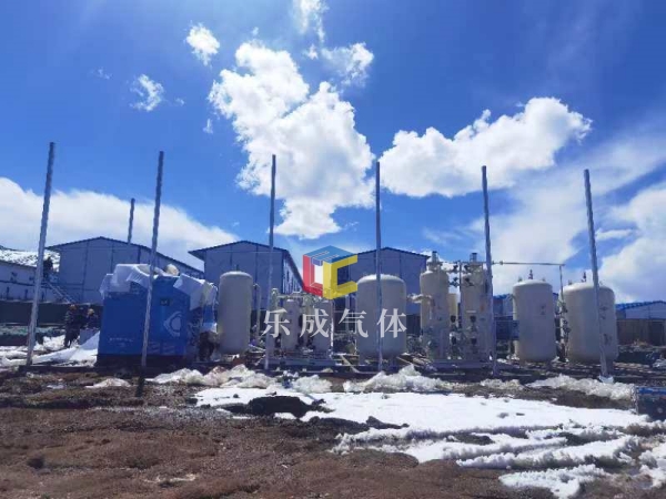 拉妥制氧設(shè)備安裝現(xiàn)場.jpg